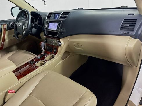 Used 2013 Toyota Highlander Limited FWD image 38