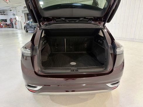 Used 2023 Buick Envision Avenir image 28