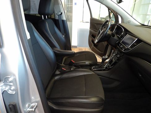 Used 2019 Buick Encore Preferred AWD/4WD image 14