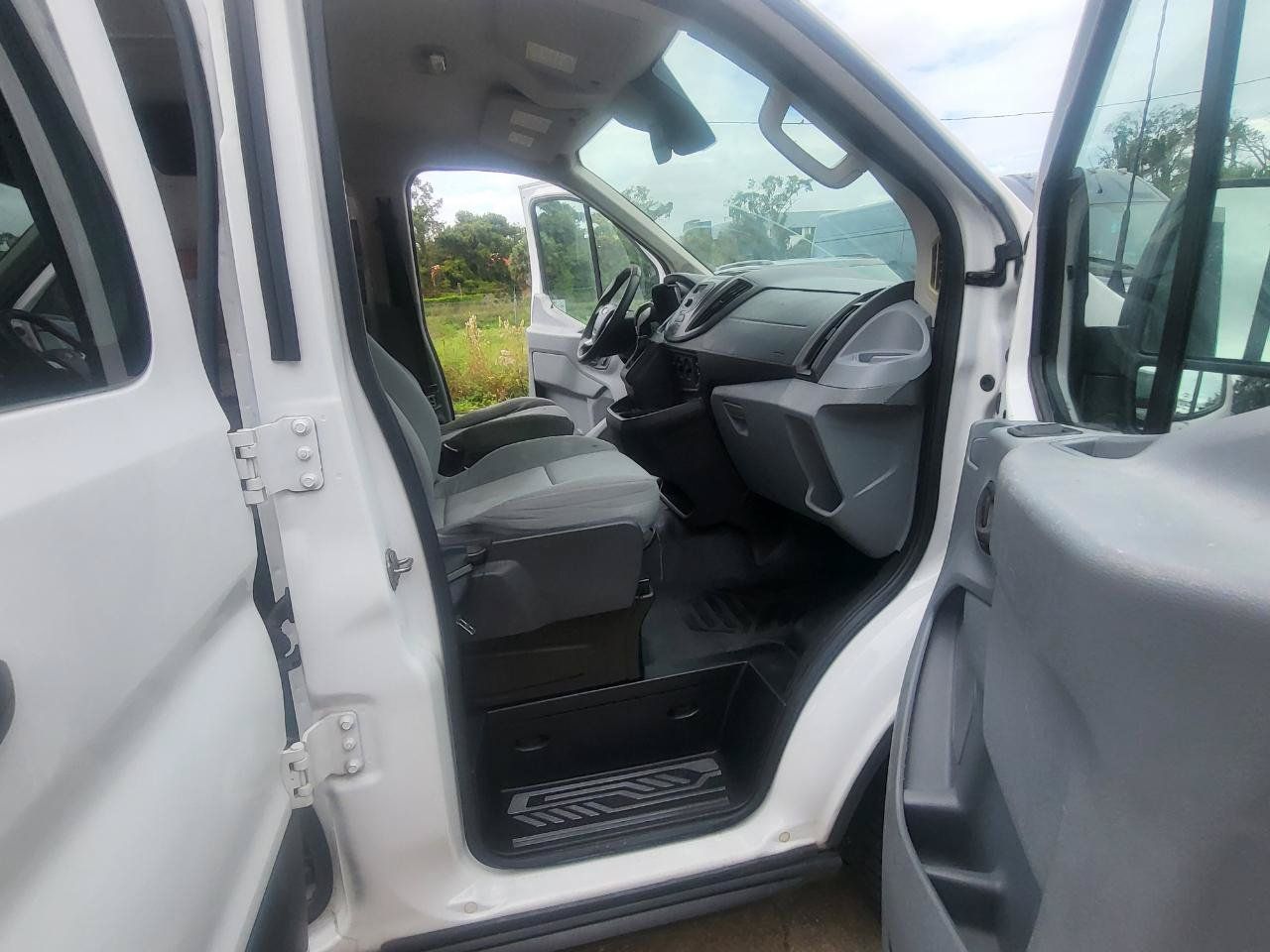 Used 2016 Ford Transit 250 130 Low Roof w/ Exterior Upgrade Package RWD image 73