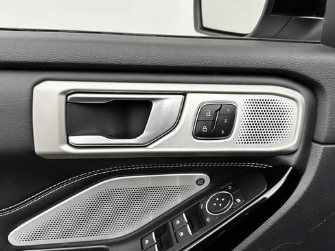 Used 2023 Ford Explorer ST w/ Equipment Group 401A image 14