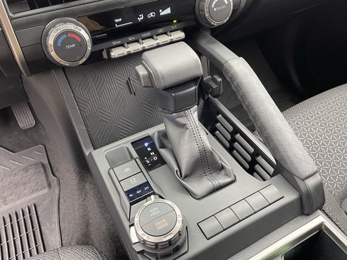 Certified 2026 Toyota 4Runner SR5 AWD/4WD image 23