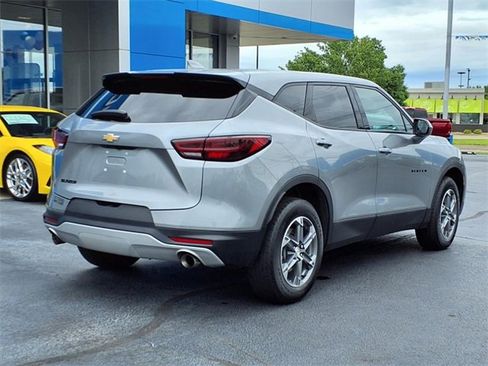 Used 2023 Chevrolet Blazer LT w/ Driver Confidence Package image 3