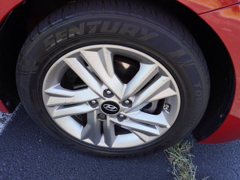 Used 2020 Hyundai Elantra Value Edition image 36