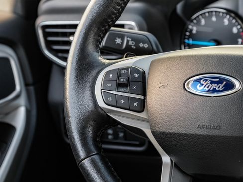 Used 2021 Ford Explorer XLT w/ Equipment Group 202A image 15