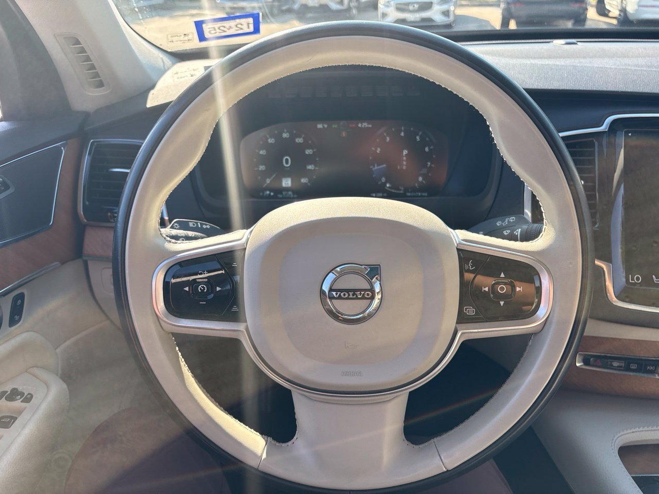 Used 2021 Volvo XC90 T6 Momentum w/ Advanced Package AWD/4WD image 26