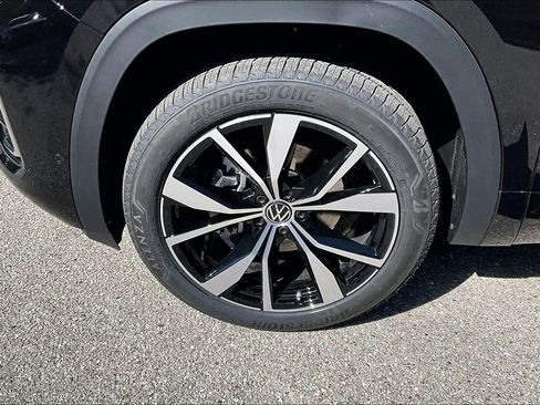 New 2026 Volkswagen Atlas SEL Premium R-Line AWD/4WD image 13