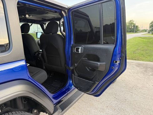 Used 2020 Jeep Wrangler Unlimited Sport AWD/4WD image 12