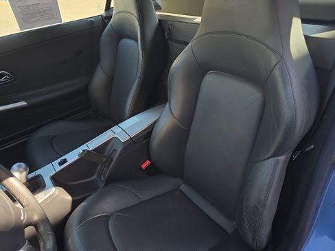 Used 2005 Chrysler Crossfire Limited image 4