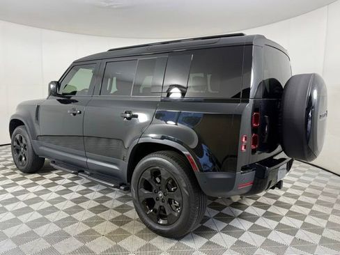 Used 2025 Land Rover Defender 110 S AWD/4WD image 5
