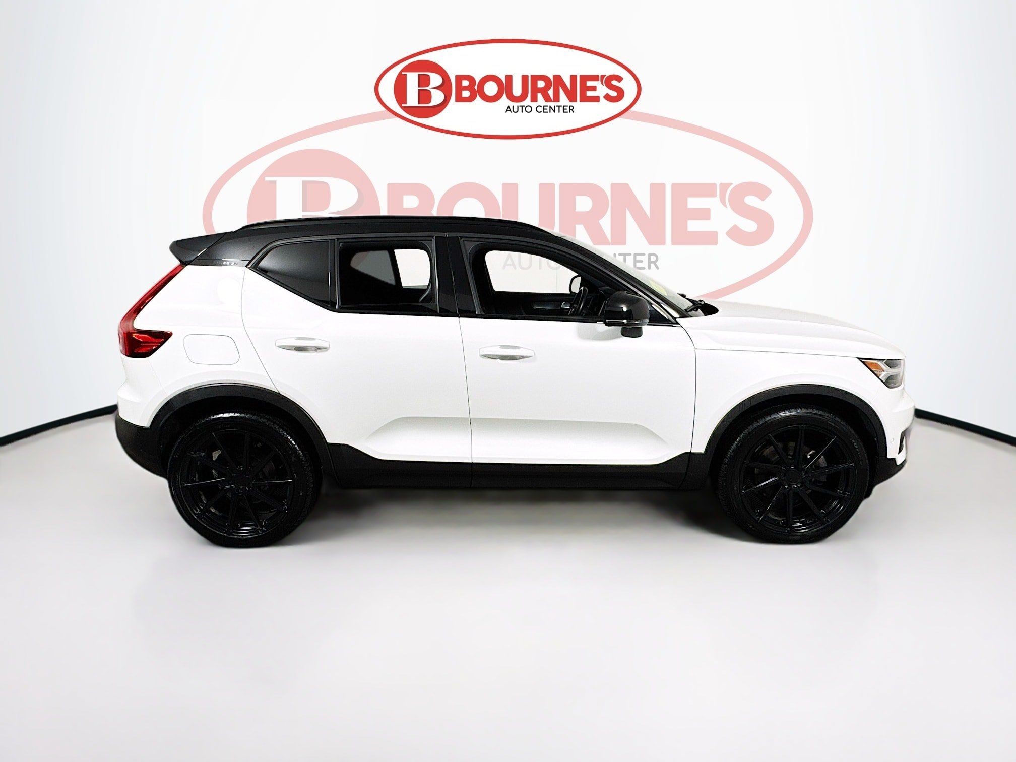 Used 2019 Volvo XC40 T5 R-Design AWD/4WD image 13