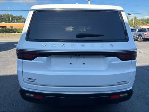 Used 2022 Jeep Wagoneer Series III w/ Premium Group I image 7