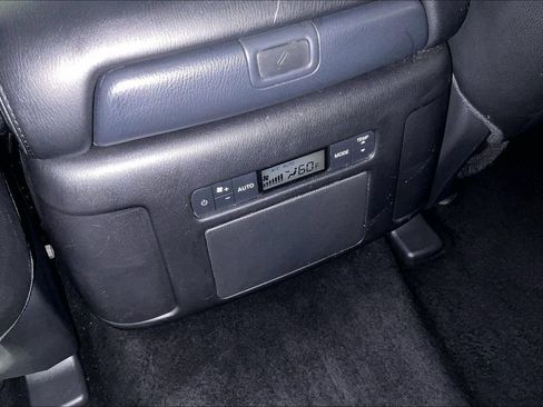 Used 2023 Nissan Armada SL w/ Captain's Chairs Package RWD image 30