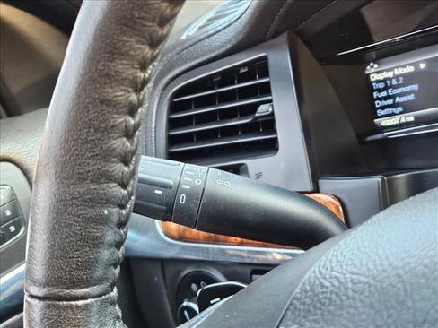Used 2015 Lincoln MKS FWD image 20