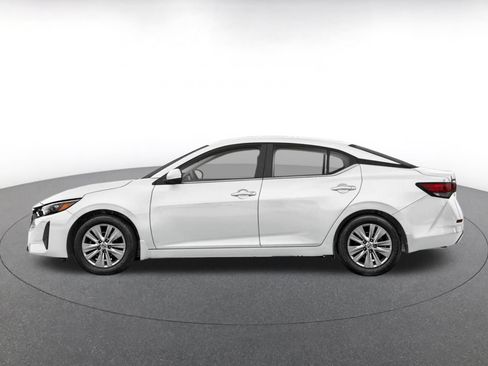 Used 2025 Nissan Sentra S FWD image 3