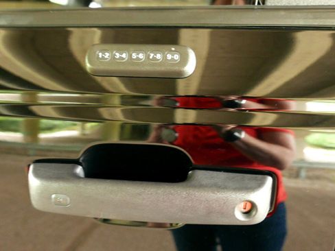 Used 2021 Ford Bronco Badlands image 33