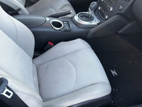 Used 2012 Nissan 370Z Touring image 9