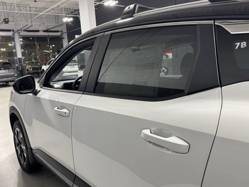 New 2026 Nissan Kicks SV w/ Cold Weather Package AWD/4WD image 23