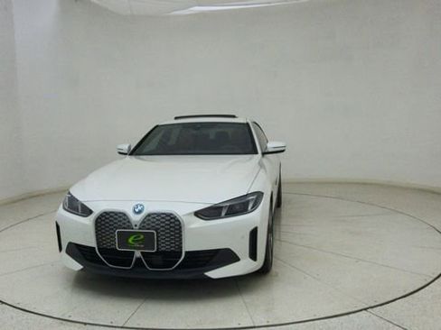 Used 2025 BMW i4 xDrive40i w/ Premium Package image 66