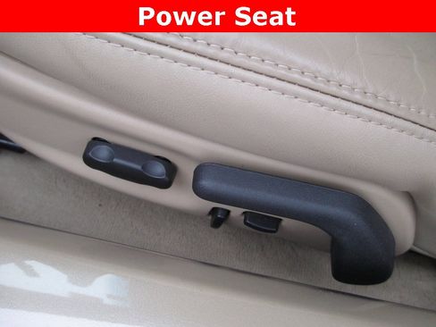 Used 2006 Chevrolet Corvette Convertible w/ Preferred Equipment Group image 18