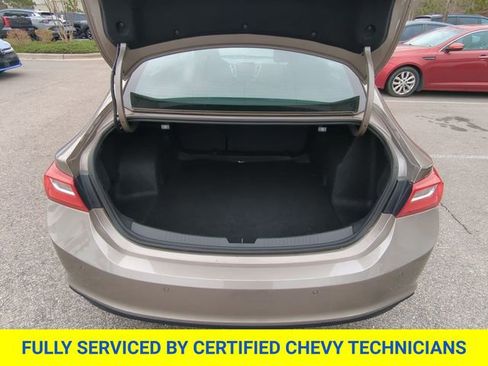 Used 2025 Chevrolet Malibu LT FWD image 37