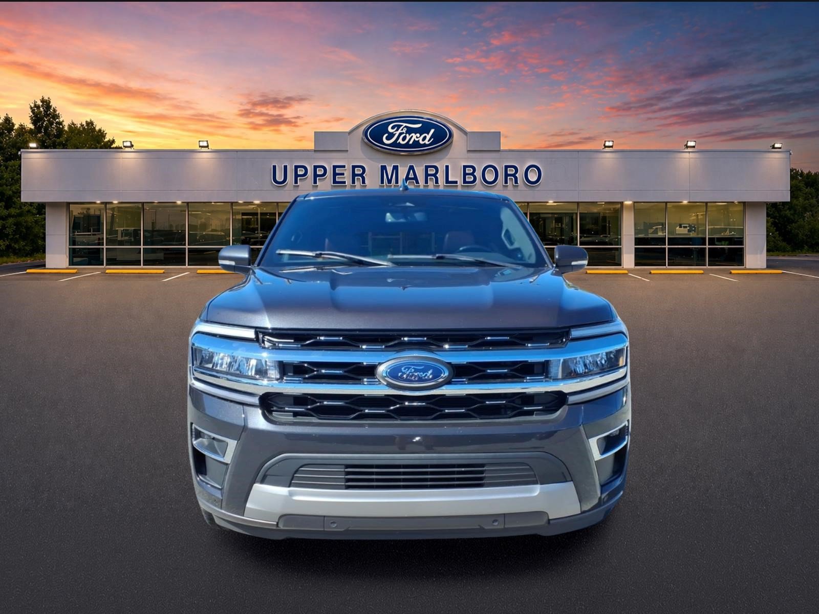 Certified 2024 Ford Expedition Limited AWD/4WD image 3