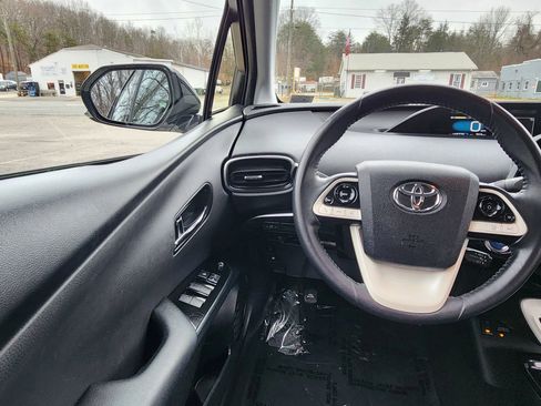 Used 2019 Toyota Prius Prime Premium w/ Carpet Mat Package image 33