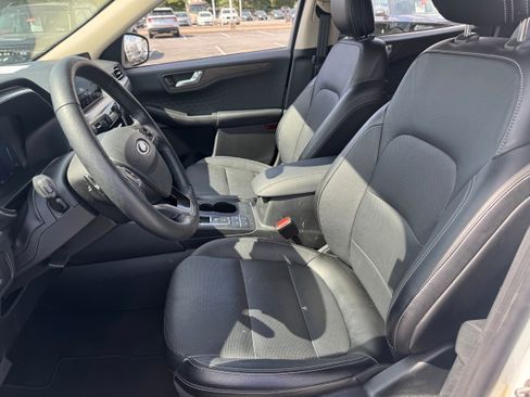 Used 2020 Ford Escape Titanium AWD/4WD image 11
