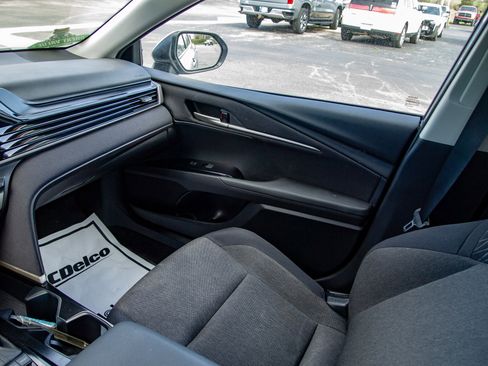 Used 2025 Toyota Camry LE FWD image 15