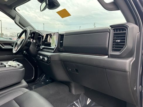 Used 2025 GMC Sierra 1500 SLT image 18