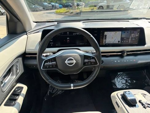 Used 2023 Nissan Ariya FWD image 15