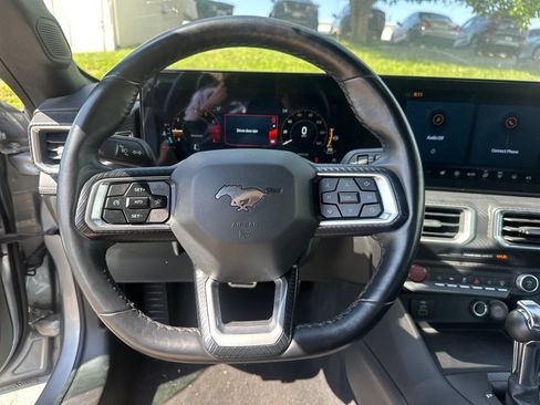 Used 2025 Ford Mustang Premium RWD image 41