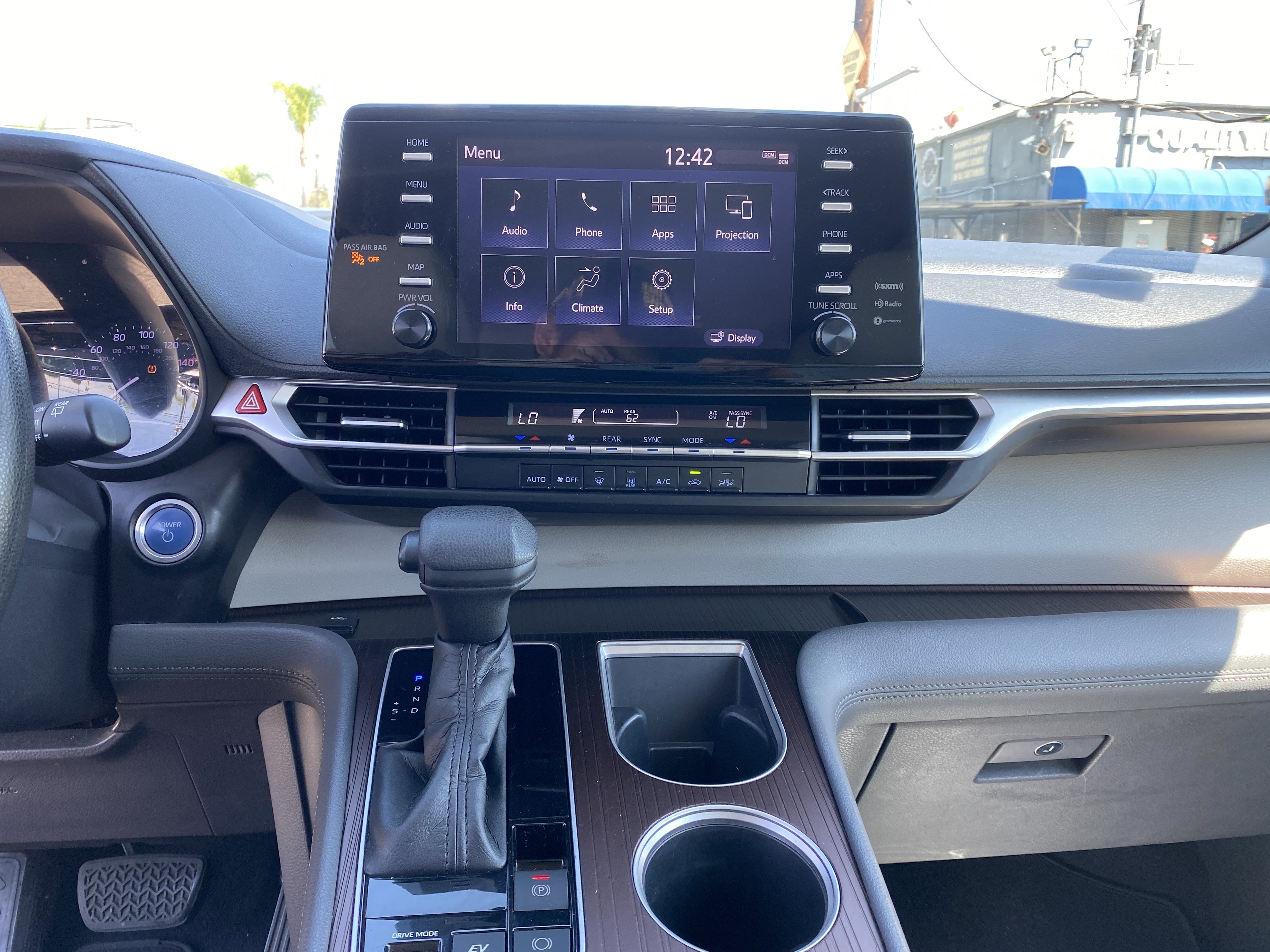 Used 2021 Toyota Sienna LE FWD image 13