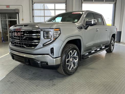 Used 2026 GMC Sierra 1500 SLT w/ SLT Premium Package image 2