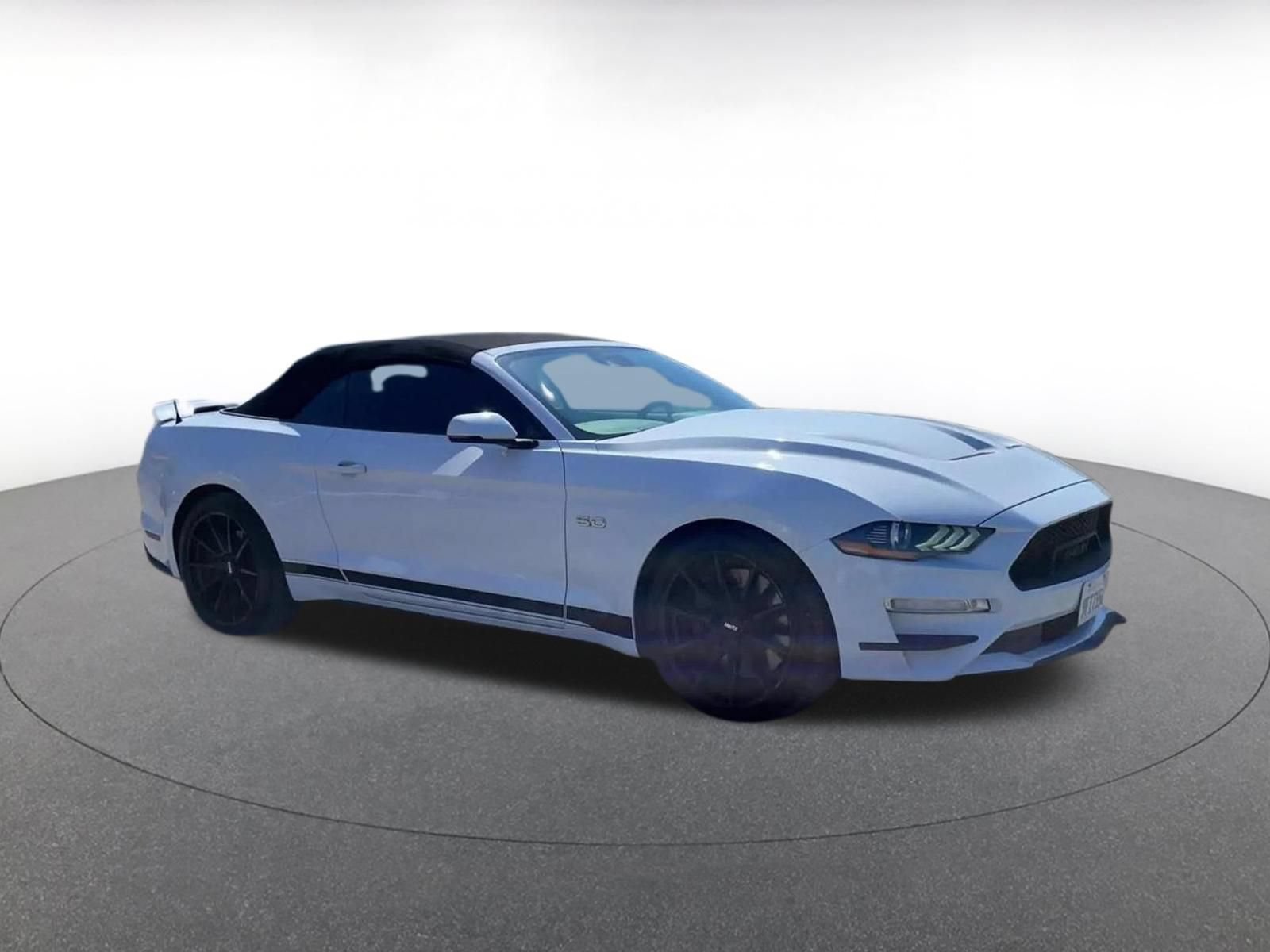 Used 2022 Ford Mustang GT Premium w/ GT Performance Package RWD image 2