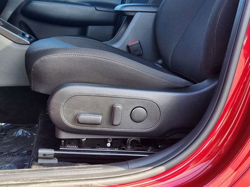 Used 2025 Hyundai Kona SEL FWD image 21