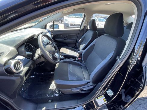 Used 2025 Nissan Versa SV image 27