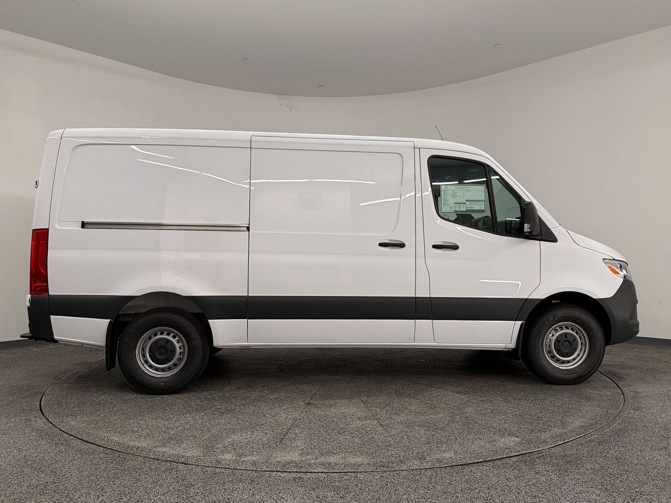Used 2026 Mercedes-Benz Sprinter 2500 image 7