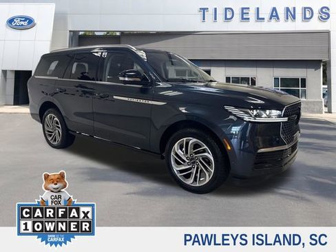 Used 2025 Lincoln Navigator Reserve AWD/4WD image 1
