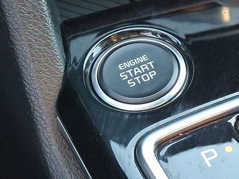 Used 2025 Kia Sportage SX image 27