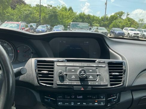 Used 2016 Honda Accord Sport image 18