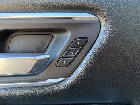 Used 2020 RAM 1500 Laramie image 32