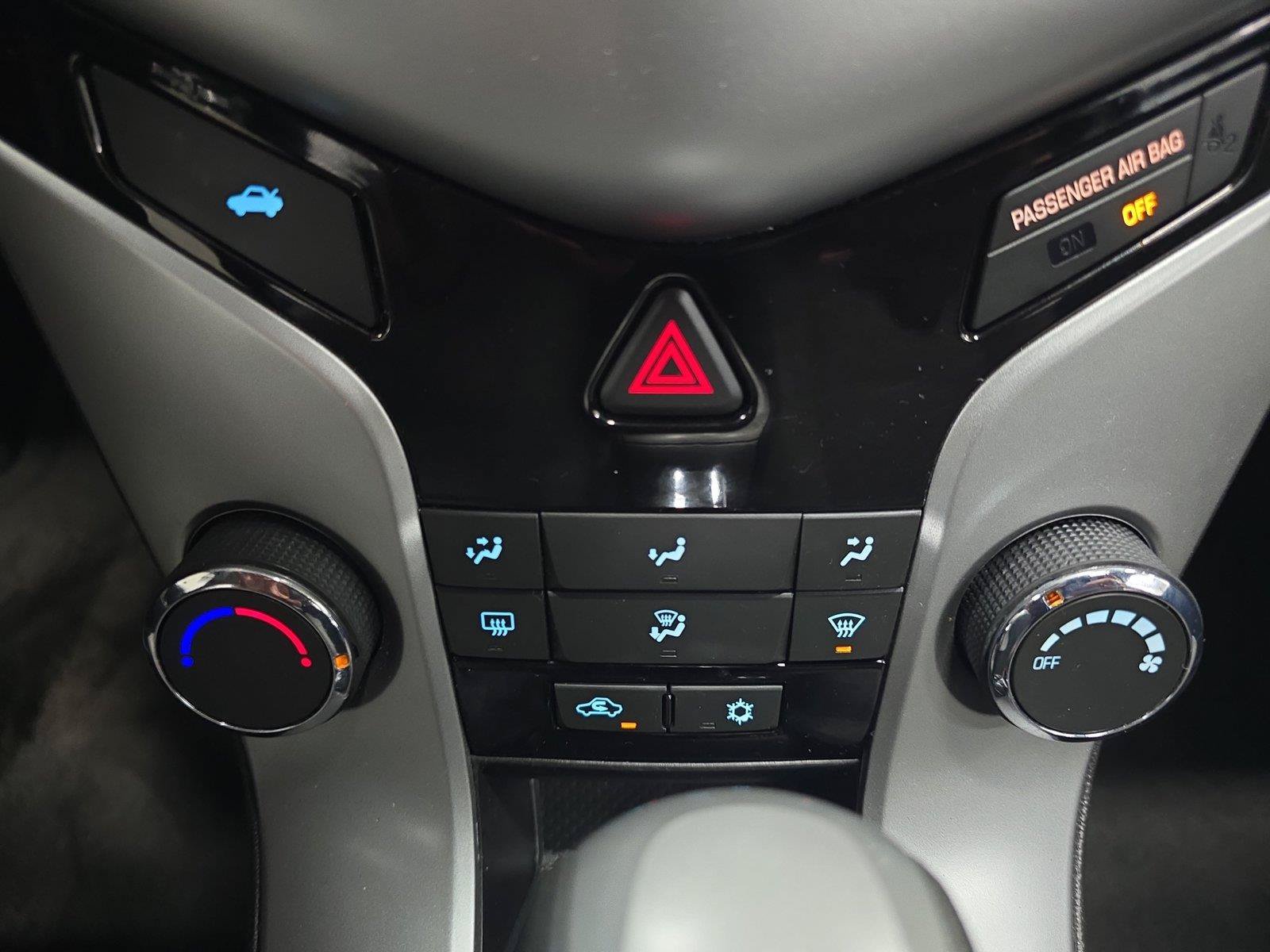 Used 2016 Chevrolet Cruze LT w/ Technology Package FWD image 17
