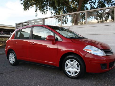 Used 2012 Nissan Versa 1.8 S w/ Plus Pkg image 2