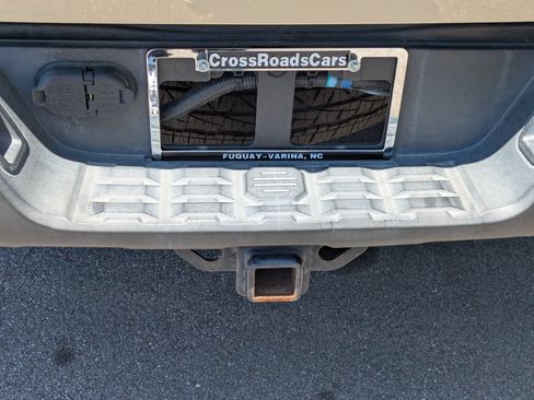 Used 2019 Toyota Tacoma SR5 RWD image 28