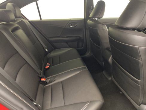 Used 2016 Honda Accord Sport image 19