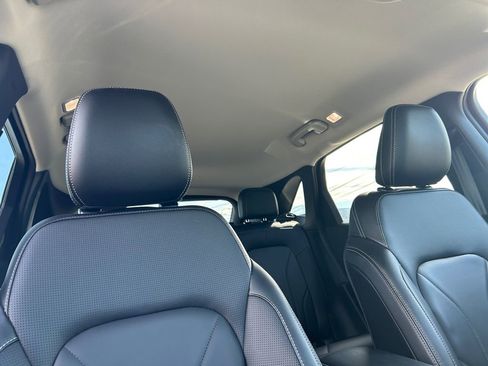 Used 2025 Ford Escape Platinum w/ Premium Technology Package AWD/4WD image 27