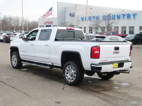 Used 2019 GMC Sierra 2500 Denali w/ Duramax Plus Package image 9
