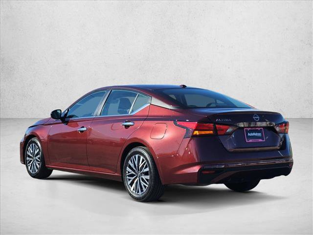 Used 2025 Nissan Altima 2.5 SV FWD image 8