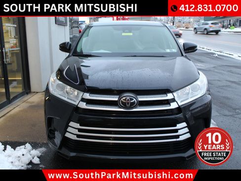 Used 2019 Toyota Highlander LE image 4